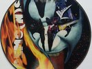 Kiss demo(n)s 12