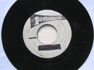DELROY WILSON / I LOVE THE WAY YOU WALK / Larry Marshall / Thelma [ Studio 1] 7