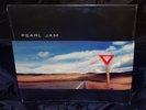 Pearl Jam Yield SEALED USA 1ST PRESS 1998 VINYL LP W/ Die-cut cover.
