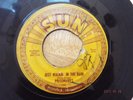 RARE 1953-ORIGINAL-SUN RECORDS 186-PRISONAIRES-JUST WALKIN IN THE RAIN-45