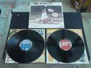 BEADY EYE DIFFERENT GEAR,STILL SPEEDING SIGNED 2011 UK 2 X 12