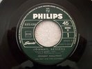 45T JUKE BOX JOHNNY HALLYDAY JOHNNY REVIENS / AU RYTHME ET AU BLUES