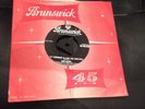 BING CROSBY IT'S BEGINNING TO LOOK LIKE CHRISTMAS UK TRI BRUNSWICK 45-05764 RARE