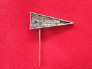 THE BEATLES The Cavern Club Liverpool Original 60s Vintage Pin Badge VERY RARE