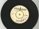 DERRICK MORGAN / ME NAW GIVE UP / BEVERLEY'S ALL STARS / DREADNAUGHT / 7''/ VG-
