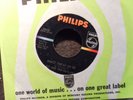 KIT AND THE OUTLAWS Don't Tread On Me PHILIPS 40420 M- listen  GARAGE
