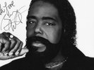 AUTHENTIC SIGNED RARE BARRY WHITE 12 X 8 PHOTO..REAL SIGNATURE..COA...