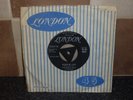 THE DUBS 'GONNA MAKE A CHANGE/BESIDE MY LOVE' LONDON 45-HL8684 VG++ RARE
