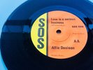 *** ALFIE DAVISON - LOVE IS SERIOUS BUSINESS/GREG PERRY - IT TAKES HEART *VG++