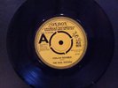 The Soul Sisters:45 rpm record 60s northern soul