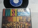 `7`vinyl The Rattles, Sticks and Stones, Twist im Starclub 7, Philips 345 620