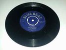 BLUE BEAT/DONT CRY - DERRICK MORGAN & THE EBONIES [PRE SKA] 7