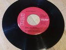 RCA RECORDS - ELVIS PRESLEY - DON'T BE CRUEL / HOUND DOG - 45 RPM RECORD
