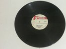 STUDIO 1/ NEVER GIVE YOUR HEART AWAY - CARLTON AND HIS SHOES  (78 REGGAE 12