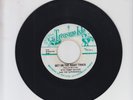 TREASURE ISLE/ GET ON THE RIGHT TRACK  -  PHYLLIS DILLON (74 REGGAE ROCKERS 7