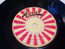 Pat kelly and the Uniques _ Little Boy Blue.  Giant GN-37  1968. Rare. EX.