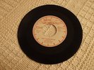ROCKABILLY LEE FINN  HIGH CLASS FEELIN/POUR ME A GLASS OF WINE WESTPORT 141 M-