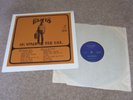ELVIS PRESLEY = ON STAGE IN THE USA RARE LIVE LP RELEASE