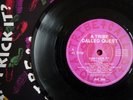 A Tribe Called Quest ?– Can I Kick It?   JIVE 265    VINYL LOOKS MINT .