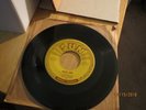 45 rpm Little Junior's Blue Flames - Sun 187 - Feelin' Good