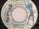 DENNIS BROWN - CHANGING TIMES - CRYSTAL ( ROOTS 7 )