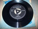 johnny cash - big river - ballad of a teenage queen..london tri-centre 45