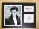 RICK ASTLEY - NEVER GONNA GIVE YOU UP - SIGNED DISPLAY - SIGNING DETAILS COA