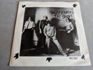 THE SAINTS - (I'M STRANDED) (RARE 1976 RELEASE - POWER EXCHANGE LABEL - PX242)