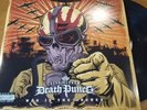 Five Finger Death Punch. War is the answer. 2x Vinyl. Lp. Comes with bonus CD.