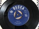 WEE WILLIE HARRIS : LOVE BUG CRAWL  /  ROSIE LEE. UK. 7 Inch Vinyl 1958)