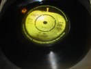 THE BEATLES - 1968 Vinyl 45rpm Single - HEY JUDE/ REVOLUTION R5722 EX+++