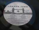 Paul Mc Cartney & Wings LONDON TOWN UK LP 1st Press w/ rare POSTCARD & POSTER