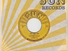 JOHNNY CASH - Sun 221 - Cry  Cry  Cry  / Hey, Porter  - COUNTRY 45 w/co slv ORIG