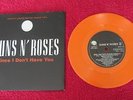 1 45 tours (7' single) de GUNS N' ROSES 