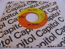 THE DAISIES - COLD WAVE / PUT YOUR ARMS AROUND ME, HONEY - CAPITOL