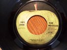 APPLE 45 RECORD/BEATLES/HEY JUDE /REVOLUTION/VG / MFD APPLE/ EAST COAST PRESS