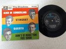 EP    THE SHADOWS   ---ALICE IN SUNDERLAND/DAKOTA+2   ***ISRAEL***
