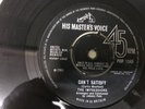 THE IMPRESSIONS...CAN'T SATISFY.. RARE UK FIRST ISSUE SINGLE. HMV..POP 1545