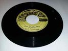 SANTIC/IM A FREE MAN - FREDDIE MCKAY [ROOTS REGGAE]  7