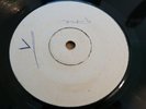 DELTONES - HOT PANTS - MO+1 /+2  / VERSION - RARE FUNKY REGGAE - GOOD