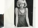 SYLVIE VARTAN- PHOTO ORIGINAL - PAS DE TANPON- 1964-25+18. BON ETAT. APAR UN PLI