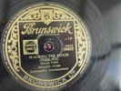 78 rpm ERNEST TUBB somebody`s stolen my honey / walking the floor over you