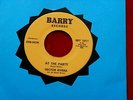 HECTOR RIVERA  AT THE PARTY  NEAR MINT  DO IT TO ME  BARRY  NORTHERN SOUL 45