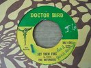 The Defenders - Set Them Free 1968 UK 45 DOCTOR BIRD SKA/ROCKSTEADY