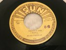 ELVIS PRESLEY SUN 525 TWEEDLE DEE  orig .78 Minor 45 nm W/ LETTER numbered
