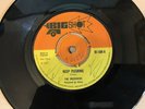KEEP PUSHING / HOT TIP / THE OBSERVERS, RARE BOSS SKINHEAD REGGAE 45 HEAR