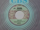MICHAEL JACKSON Thriller / Beat it Ex to NM- CANADA EPIC Reissue HALL OF FAME 45