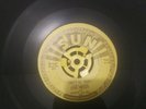 ELVIS PRESLEY SUN 209 45 That's All Right / Blue Moon of Kentucky w/Push Marks