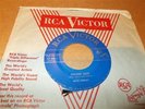 Elvis Presley . Hound Dog / Don't Be Cruel . Rare Canadian Blue Label . 45