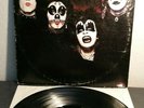 KISS   ORIGINAL 1974 VINYL LP   FIRST ALBUM   GENE SIMMONS SEXY STRUTTER ROCKIN
